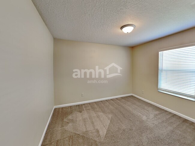Building Photo - 1052 Deer Chase Drive