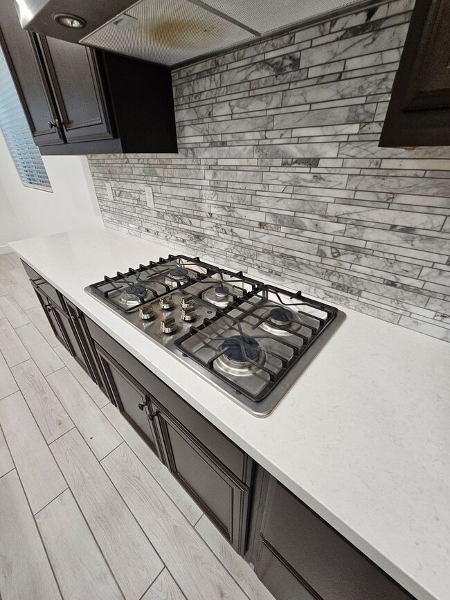 Building Photo - Beautiful Home in Gated Community