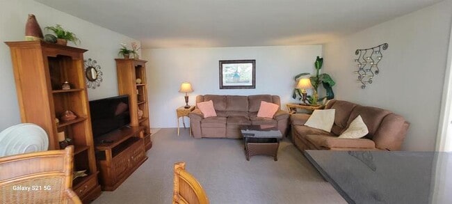 Building Photo - 84 Pukihae St