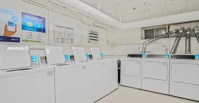 Building Photo - 1901 Columbia Rd NW