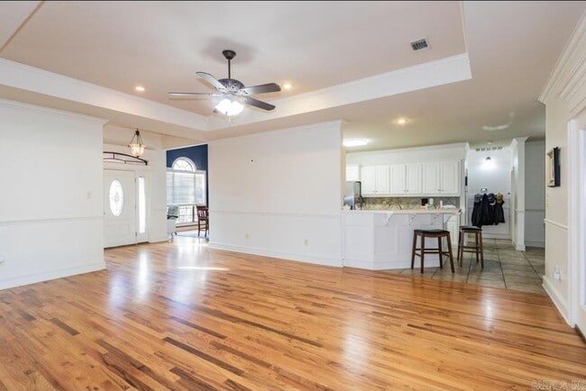 Building Photo - 108 Bouriese Cir