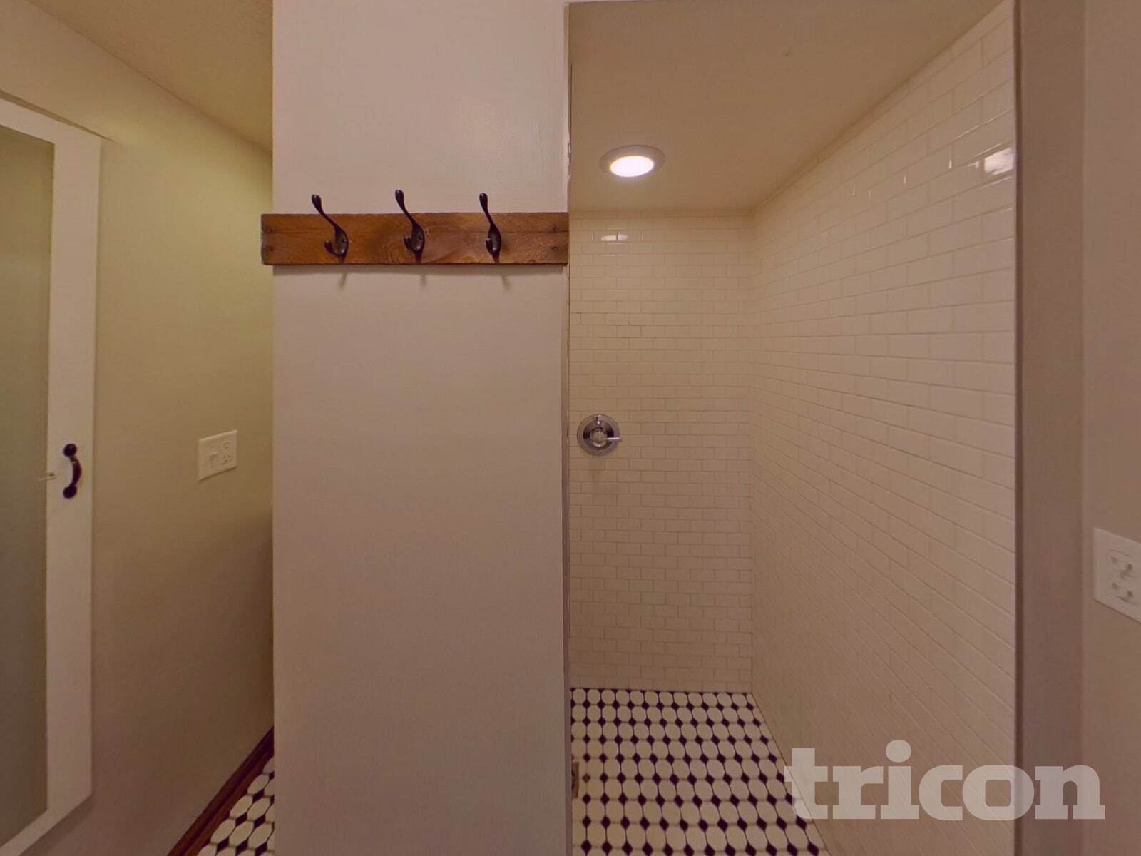 Building Photo - 16377 Duluth Ave SE