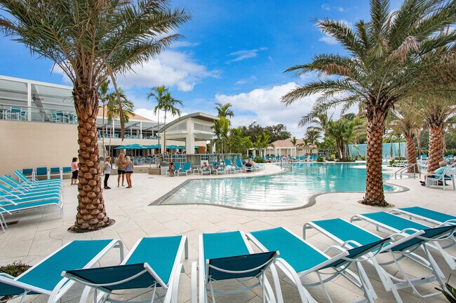 Building Photo - 5 Westgate Ln