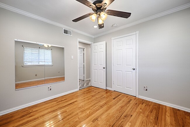 Building Photo - GEM!  Beautiful Upgrades & Move In Ready!