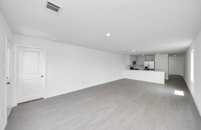 Building Photo - 27438 Sweetwater Bay Dr