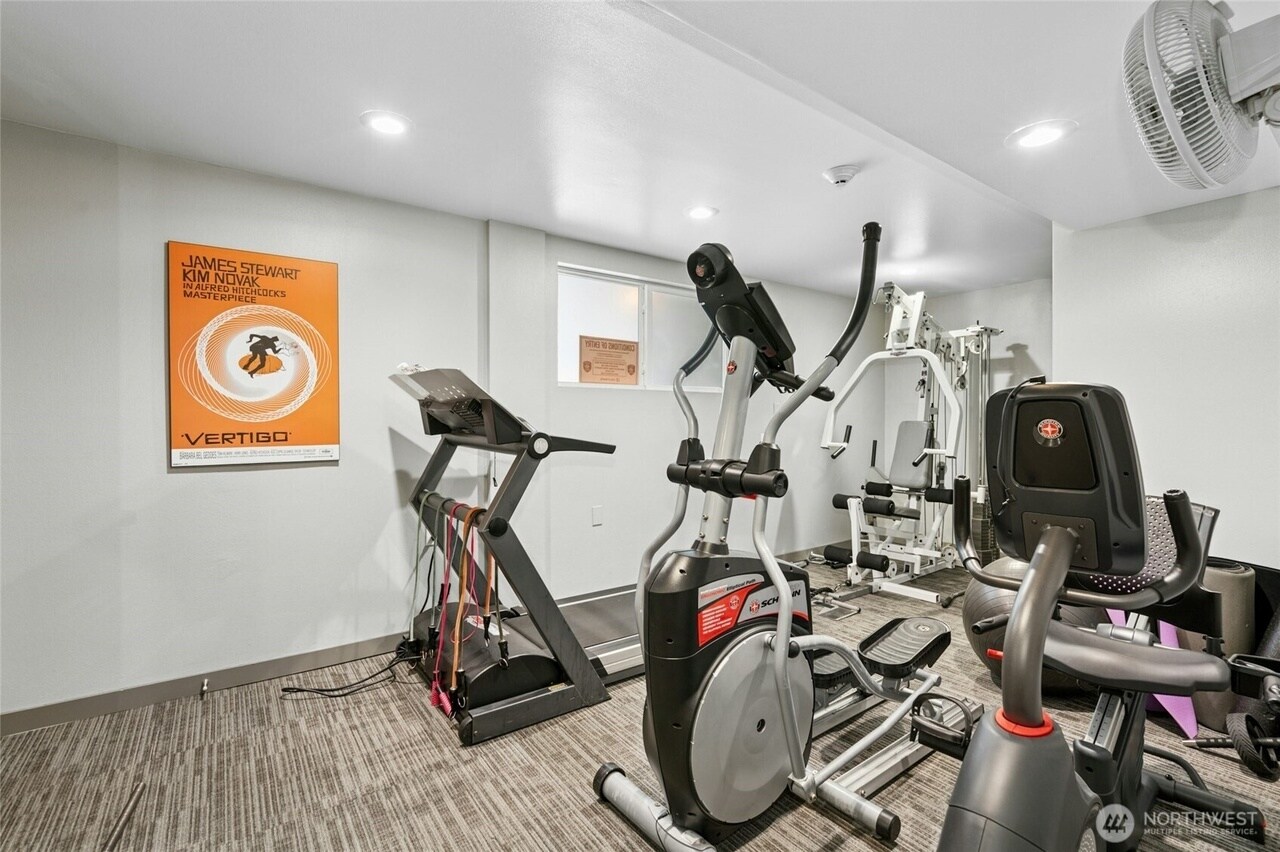 Building gym - 705 E Republican St