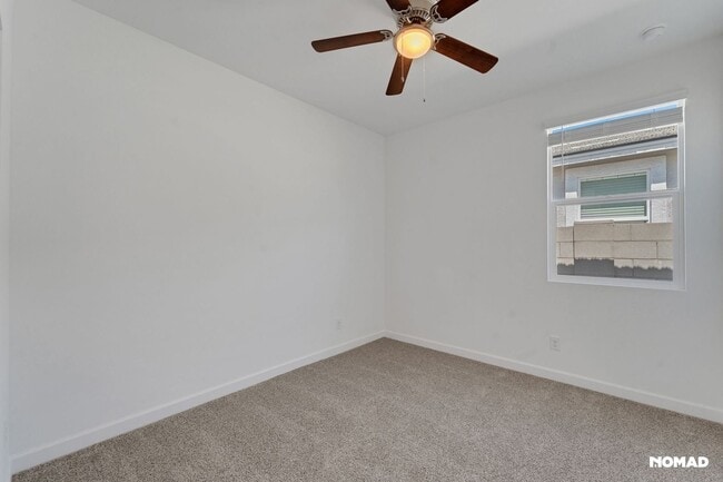 Building Photo - Charming 4BR House in Surprise
