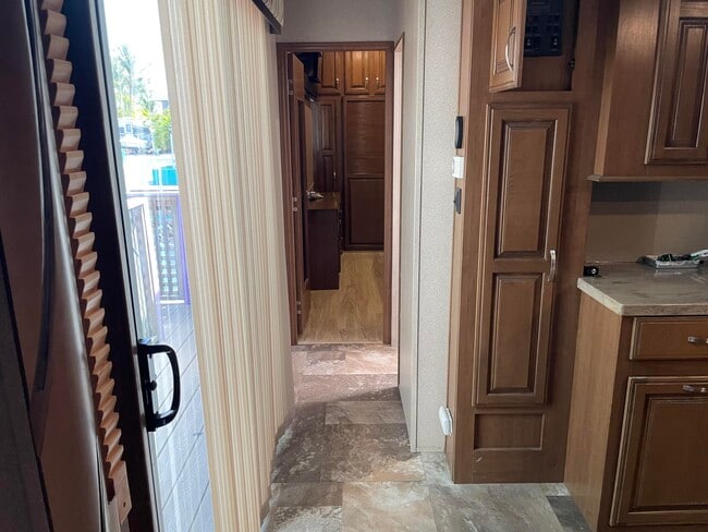 Building Photo - 6099 Overseas Hwy