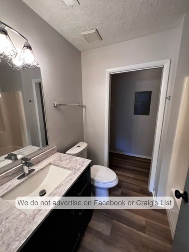 Building Photo - Briarcliffe- Tryon Drive