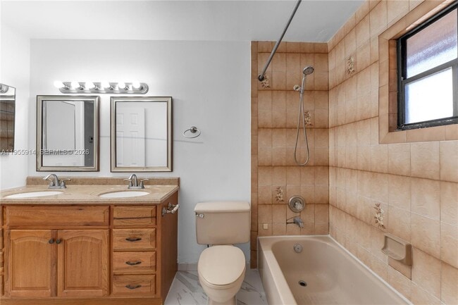 Building Photo - 6114 SW 127th Pl