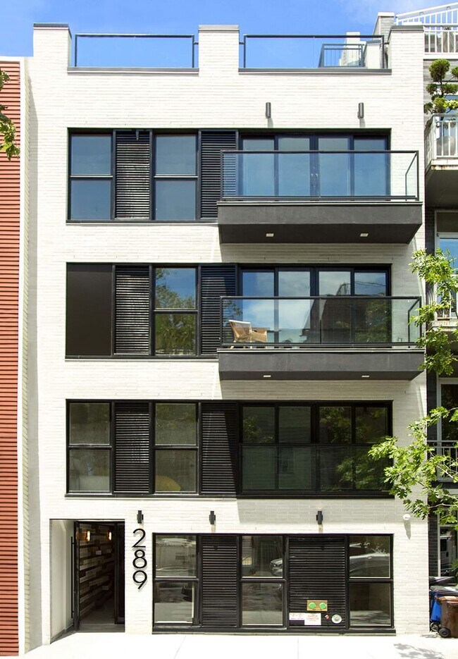 Building Photo - 289 Devoe St