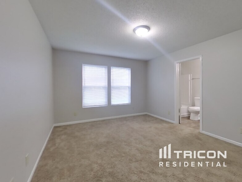 Building Photo - 6409 Alonzo Dr