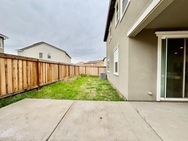 Building Photo - 588 Spalding Wy
