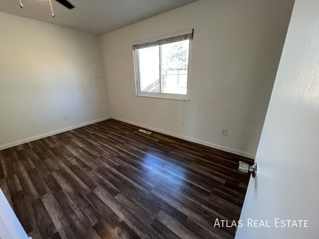 Building Photo - 2720 El Capitan Dr