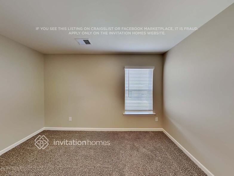 Building Photo - 2909 Warwick Ct