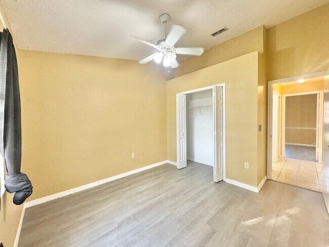 Building Photo - 3511 Majesty Loop