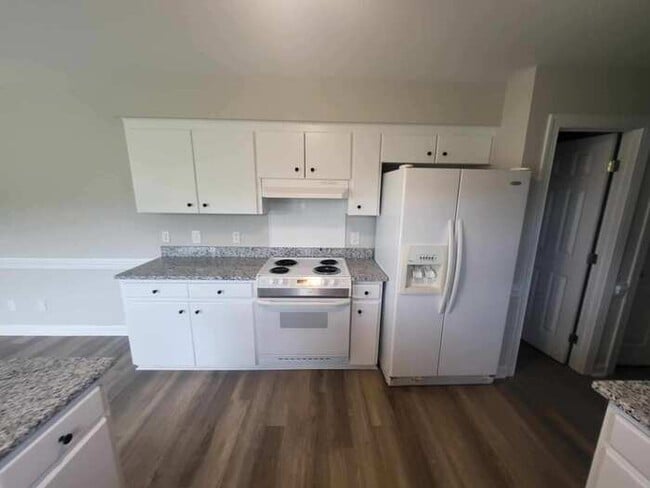 Building Photo - 645 Gardner Rd