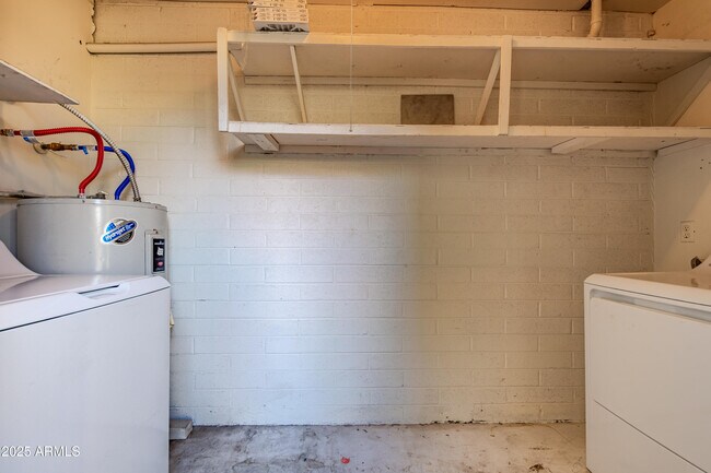 Building Photo - 5948 N 48th Ave