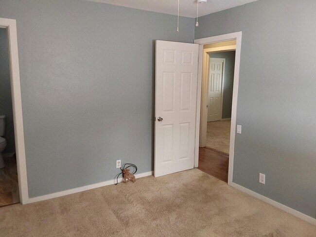 Building Photo - 2201 12th St