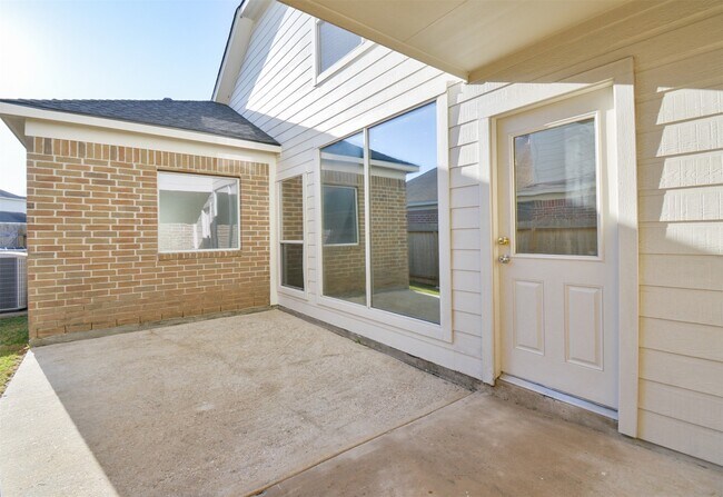 Building Photo - 6614 Halcyon Days Dr