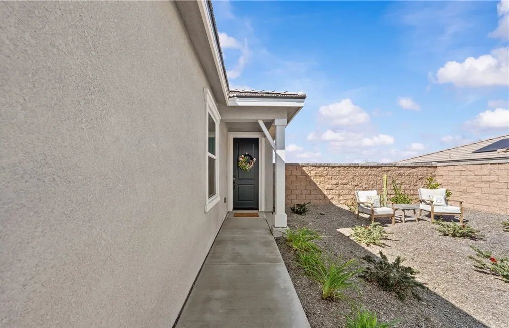 Building Photo - 45123 Quicksilver Rd
