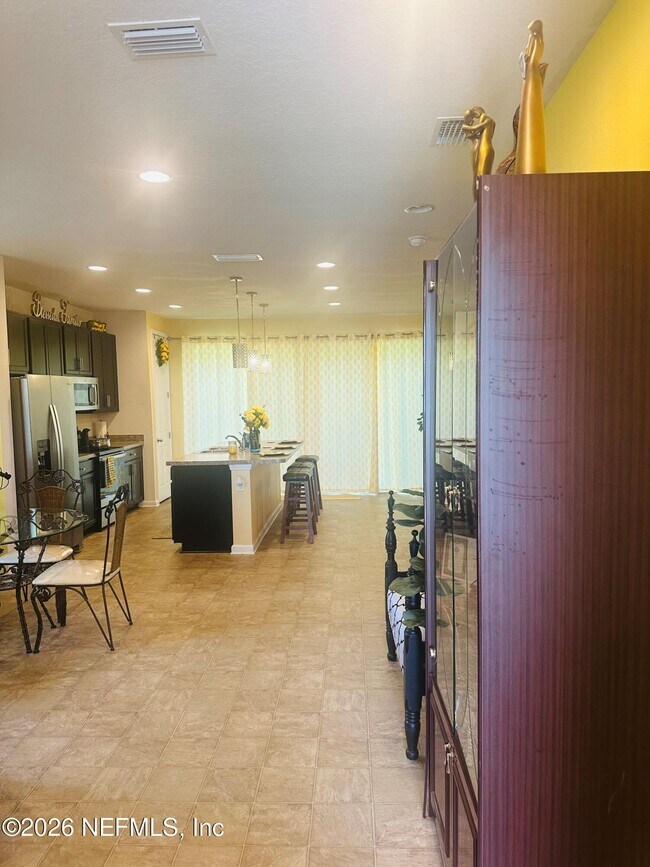 Building Photo - 12573 Grn Mdw Dr