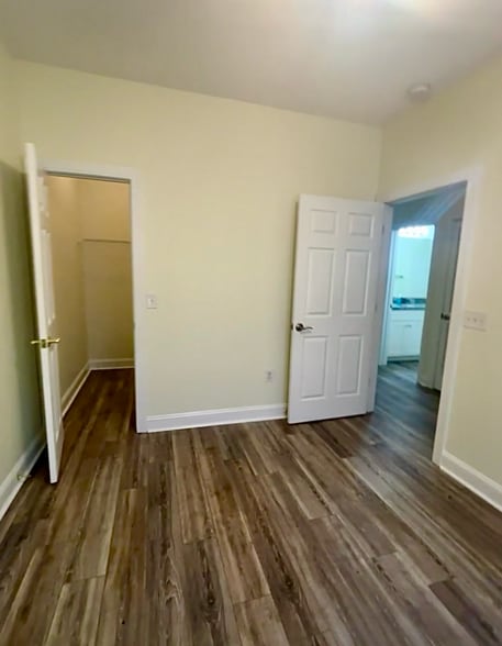 Bedroom 1 with walk in closet - 111 Fountain Pointe Ln