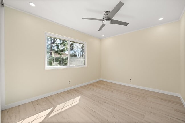 Building Photo - 306 Dolores Cir