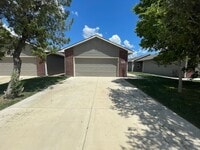 Building Photo - For Rent – Beautiful 3 Bed | 2 Bath Single...