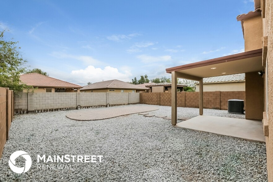 Building Photo - 8752 W Superior Ave