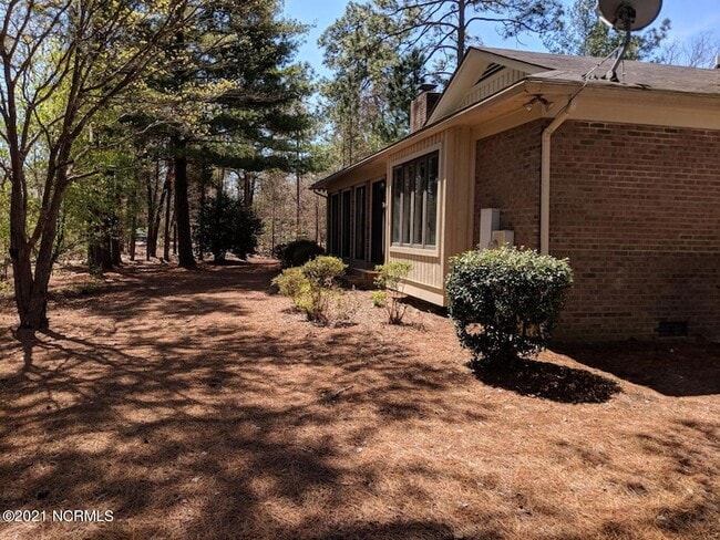 Building Photo - 1410 Monticello Dr