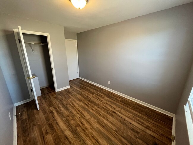 Building Photo - Charming 3 Bed, 2 Bath Home on Over an Acre!