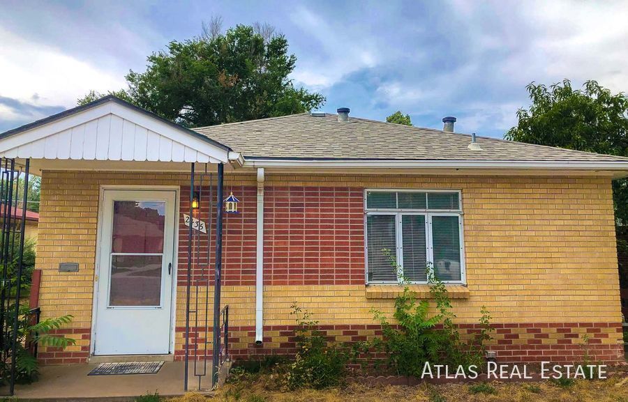 Building Photo - 2435 S Corona St