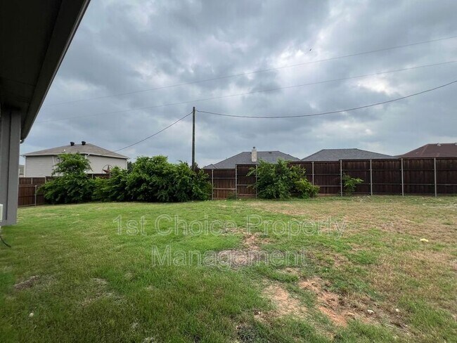 Building Photo - 5413 Harrys Pl