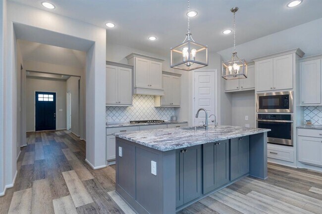 Building Photo - 30103 Aralia Dr