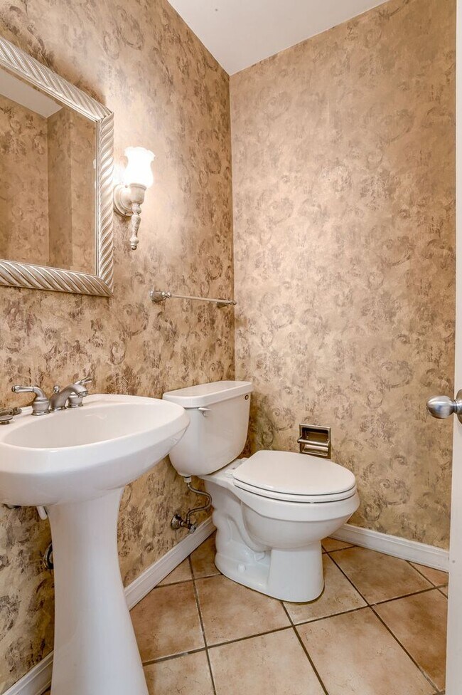 Building Photo - A Home With Character Walking Distance To ...