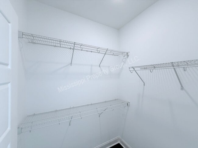 Building Photo - 4BR/4.5BA For Rent