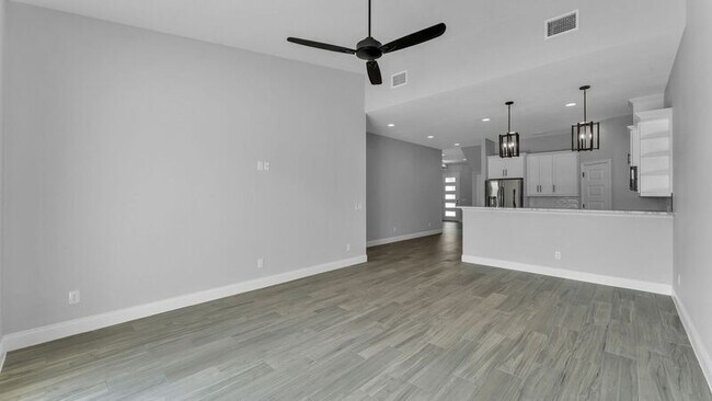 Building Photo - 1155 Windjammer Dr