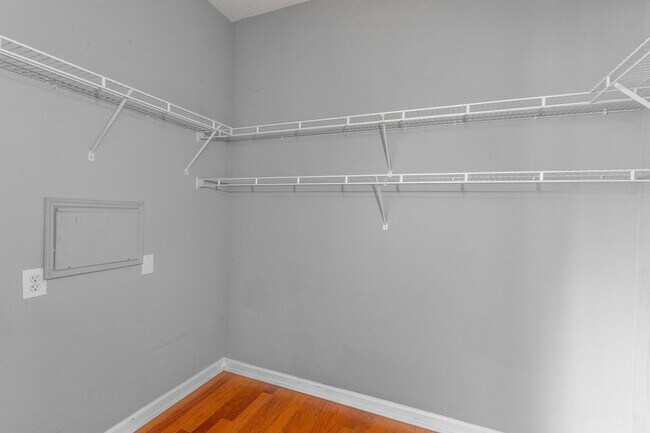 Building Photo - 4102 Regency Ct