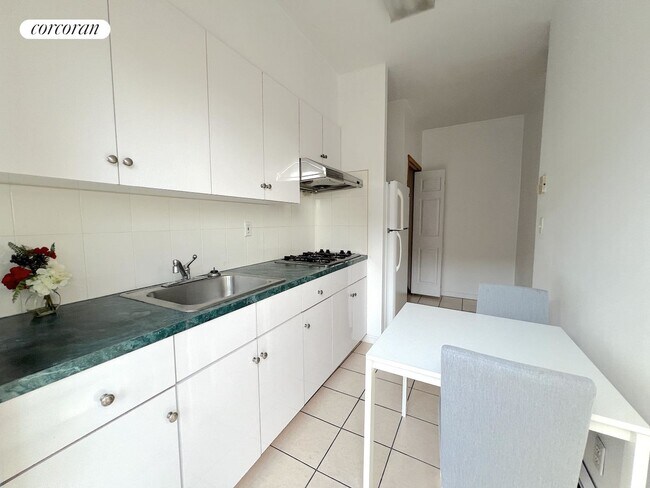 Building Photo - 7824 15th Ave