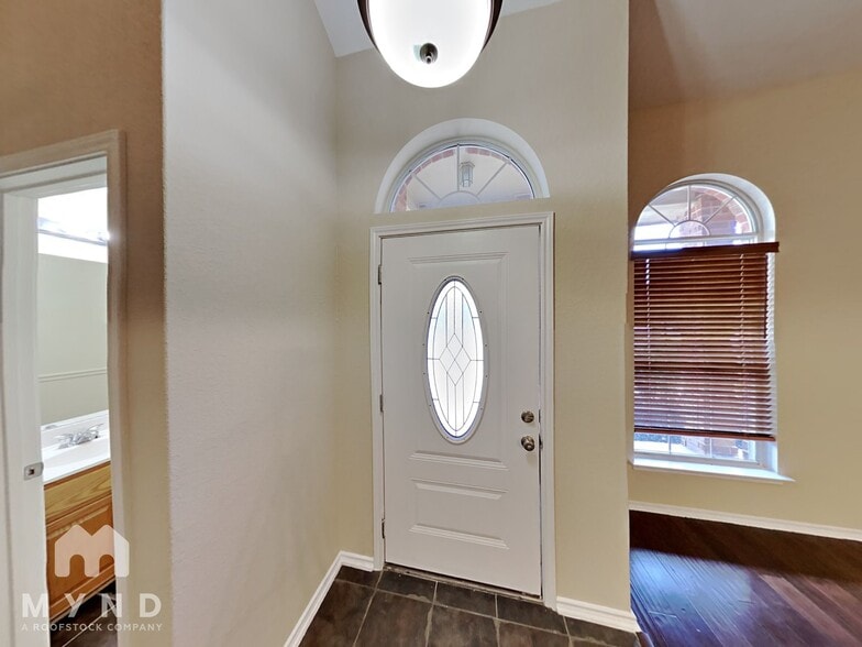 Building Photo - 8930 Wolff Vista