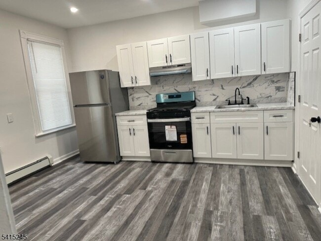 Building Photo - 145 N 2nd St