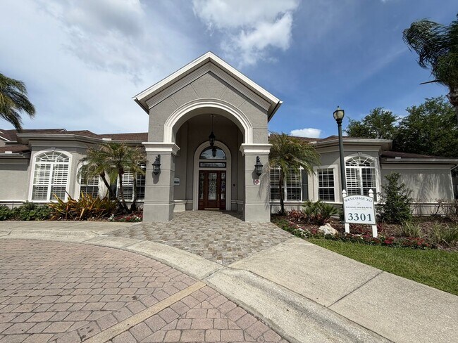 Building Photo - 3319 S Kirkman Rd