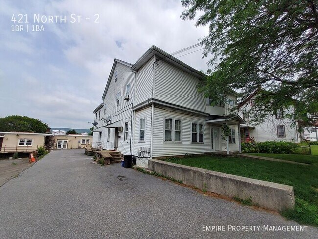 Primary Photo - 421 North St