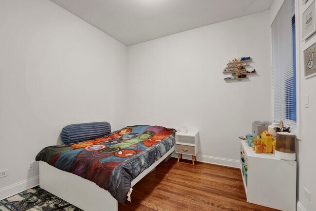 Building Photo - 3505 N Elston Ave