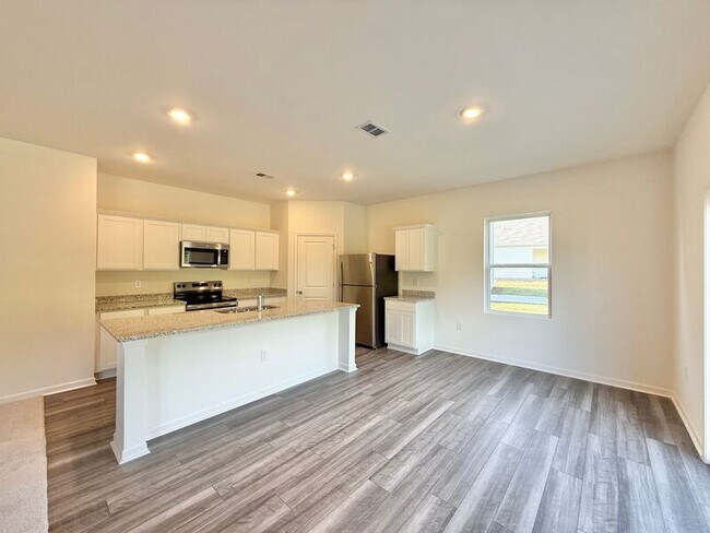 Building Photo - 199 Bedstone Wy