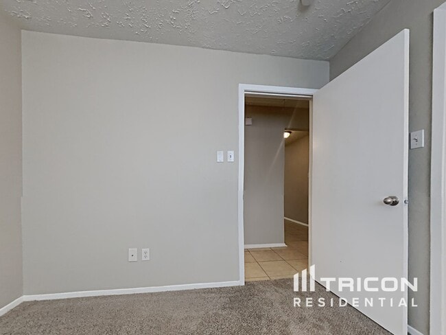 Building Photo - 7235 Daylight Ln