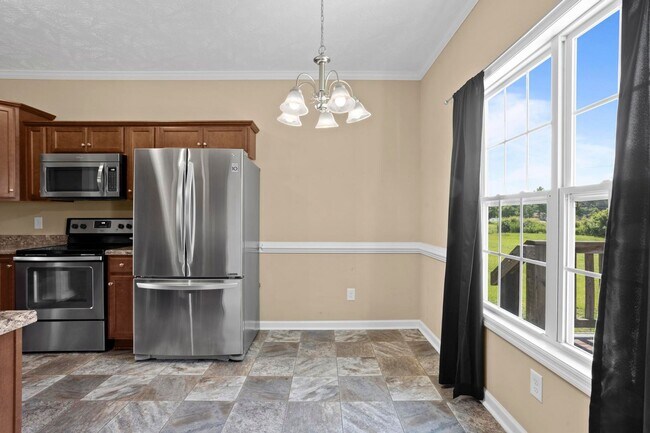 Building Photo - 215 Classy Ct