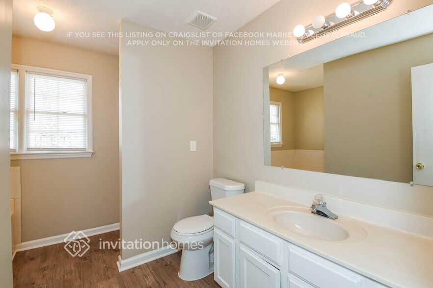 Building Photo - 2455 Danver Ln