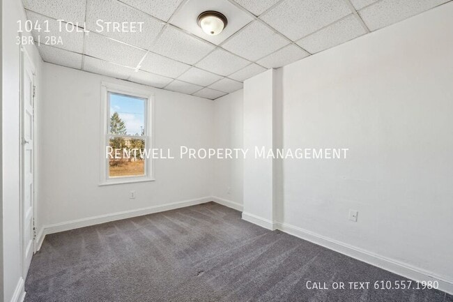 Building Photo - 1041 Toll St